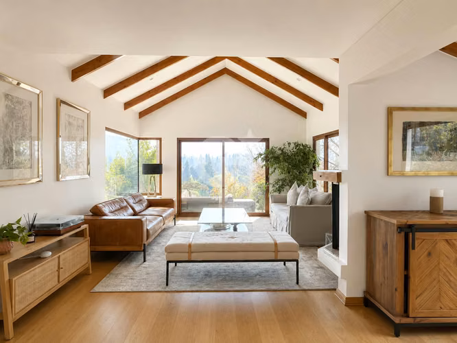 Maravillosa Casa Remodelada en Lomas de La Dehesa