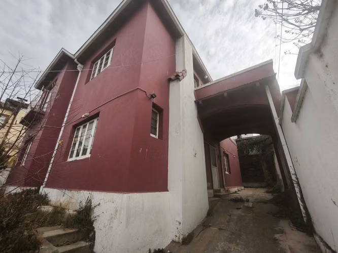 Casona Patrimonial en Cerro Castillo | 551 m² Terreno | Vista Panorámica