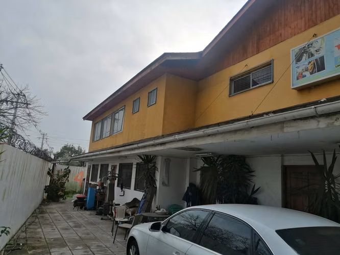 Casa en Av. Las Torres | Excelente Ubicación y Potencial Comercial