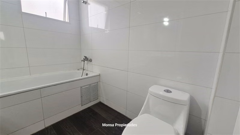 Casa en arriendo de 5D 3B Piscina y depto. interior Ñuñoa
