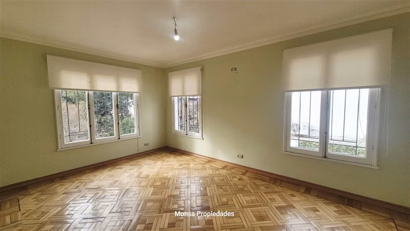 Casa en arriendo de 5D 3B Piscina y depto. interior Ñuñoa