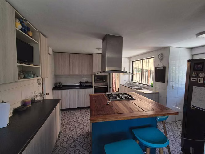 Se arrienda casa 4D,3B, Lo Barnechea (174800)