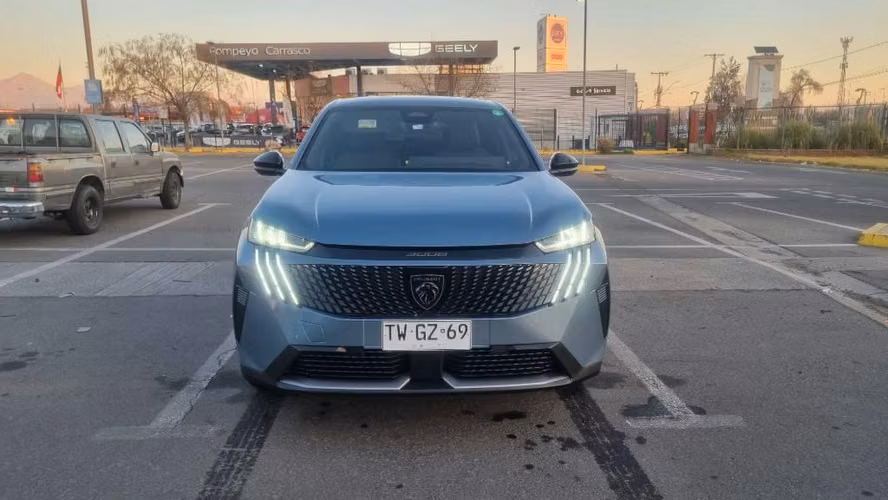 OPORTUNIDAD UNICA PEUGEOT 3008 HIBRIDO