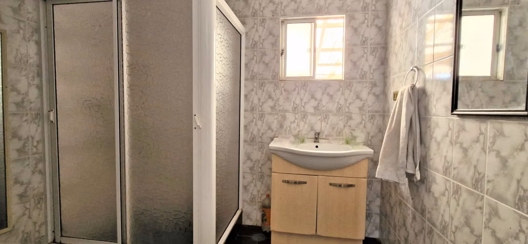 Parcela con casa en venta en Limache, 5.000 m2. -