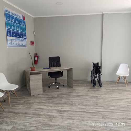 ARRIENDO CENTRO MEDICO 5 BOX AMPLIOS - COQUIMBO (174820)