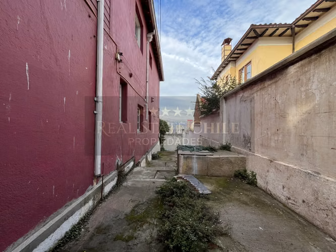 OPORTUNIDAD EN CERRO CASTILLO! Gran Casona Patrimonial + Casa Independiente - Imagen 11