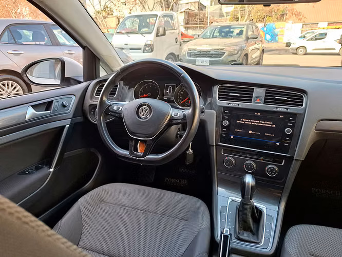VOLKSWAGEN GOLF 2018