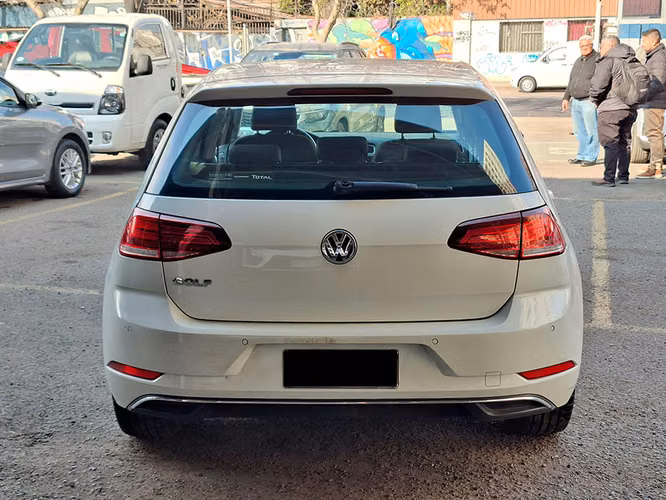 VOLKSWAGEN GOLF 2018