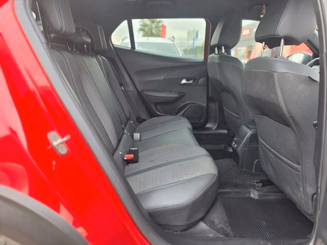 PEUGEOT 2008 2023