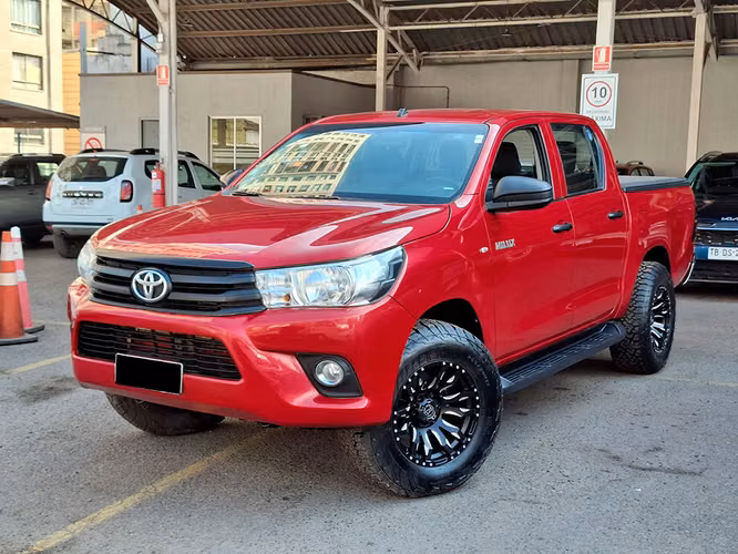 TOYOTA HILUX 2023