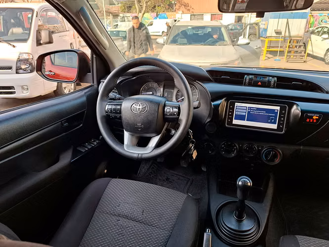 TOYOTA HILUX 2023