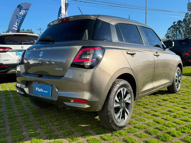 Suzuki Swift  1.2 GLX HYBRID 4X2 HB MT 5P 2025