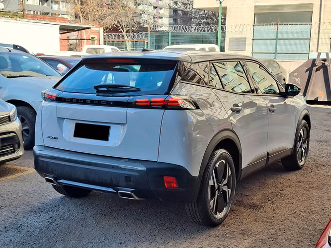 PEUGEOT 2008 2025
