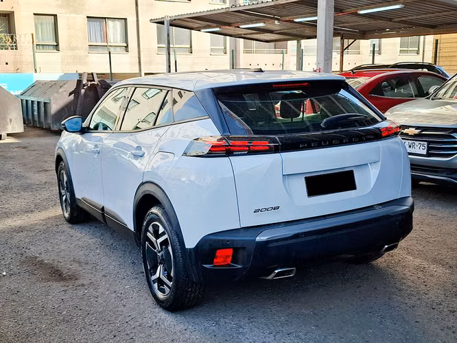PEUGEOT 2008 2025