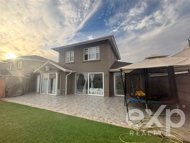 Casa en venta de 3D 3B en condiminio La Laguna Padre Hurtado