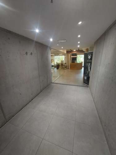 EXCELENTE OFERTA/ AMOBLADA Y c/12 ESTACIONAMIENT (174851)