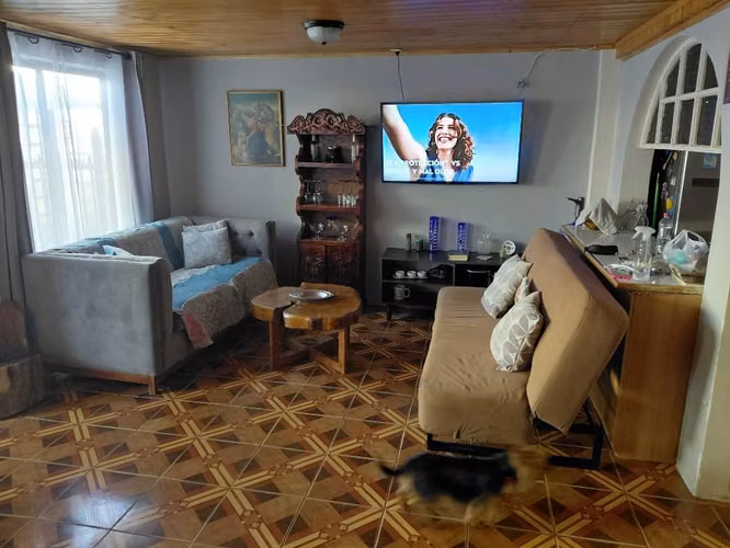 Vendo linda casa cercana a colegios supermercados locomoción - Imagen 3