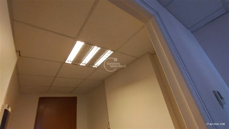 La Dehesa, Arrdo. Oficina, recepción, planta libre, baño.