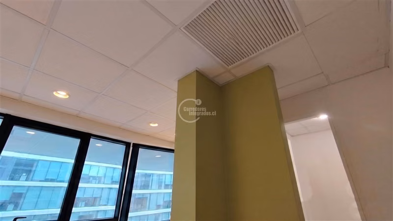 La Dehesa, Arrdo. Oficina, recepción, planta libre, baño.