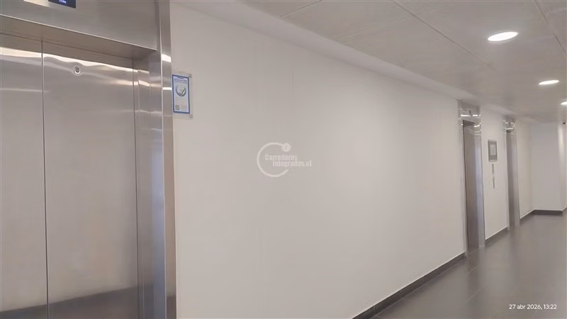 La Dehesa, Arrdo. Oficina, recepción, planta libre, baño.