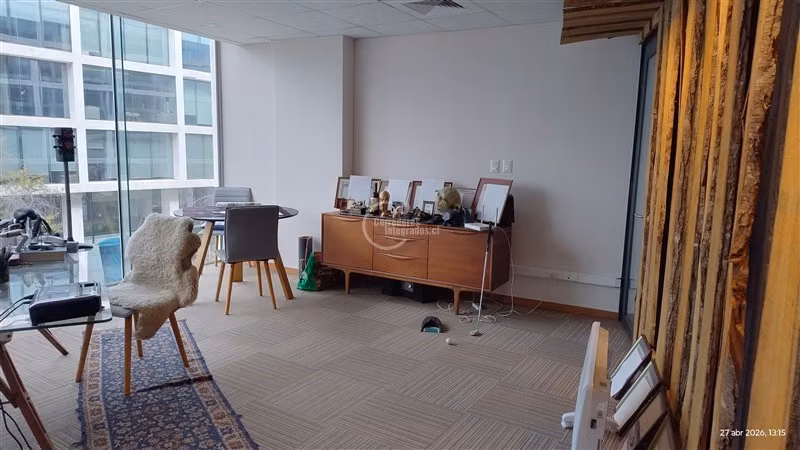 La Dehesa, Arrdo. Oficina, recepción, planta libre, baño.