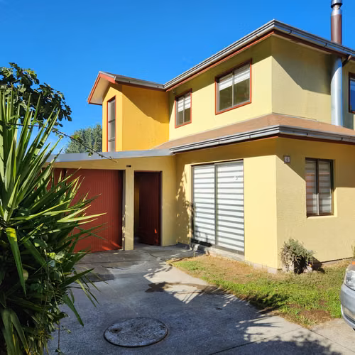 Venta de Hermosa casa ubicada en condominio Chiguayante ( 3D/2B/3E)