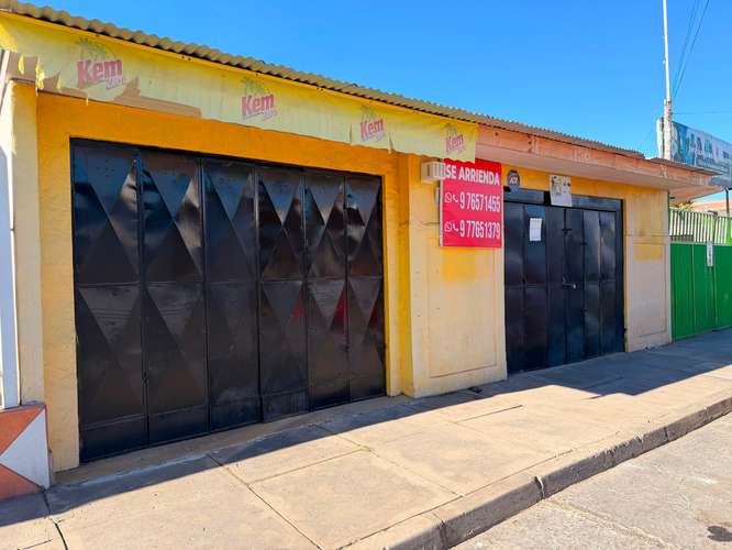 Local a la calle media cuadra Prat (174004)
