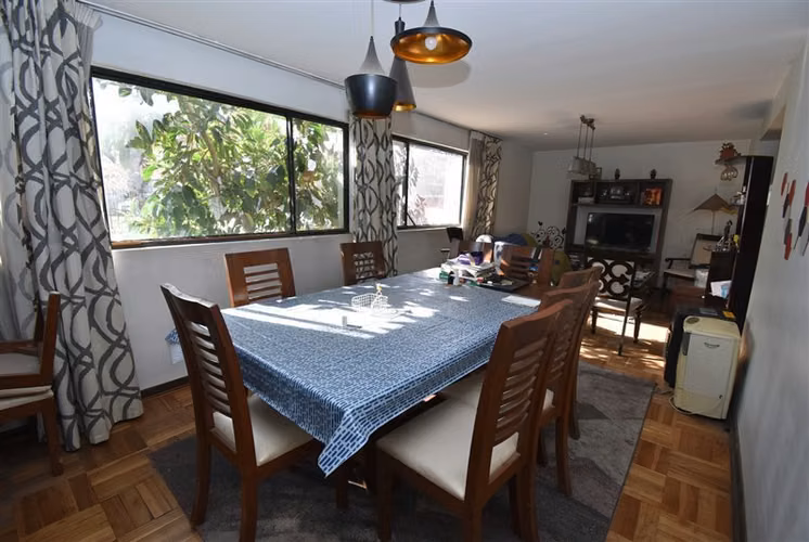 Casa en venta de 4 dorm. en Ñuñoa