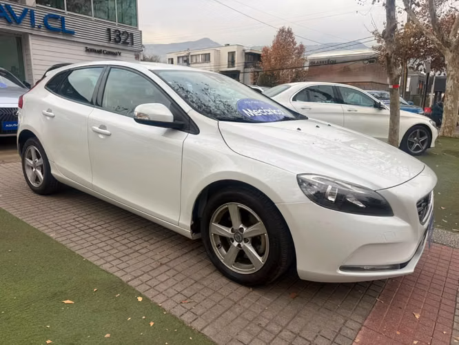 VOLVO V40 D2 MEC 2.0 2016