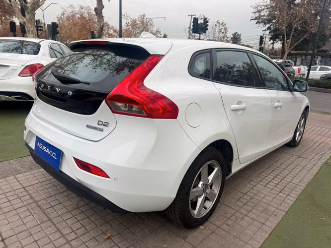 VOLVO V40 D2 MEC 2.0 2016