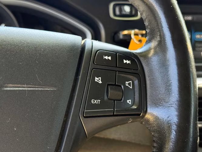 VOLVO V40 D2 MEC 2.0 2016