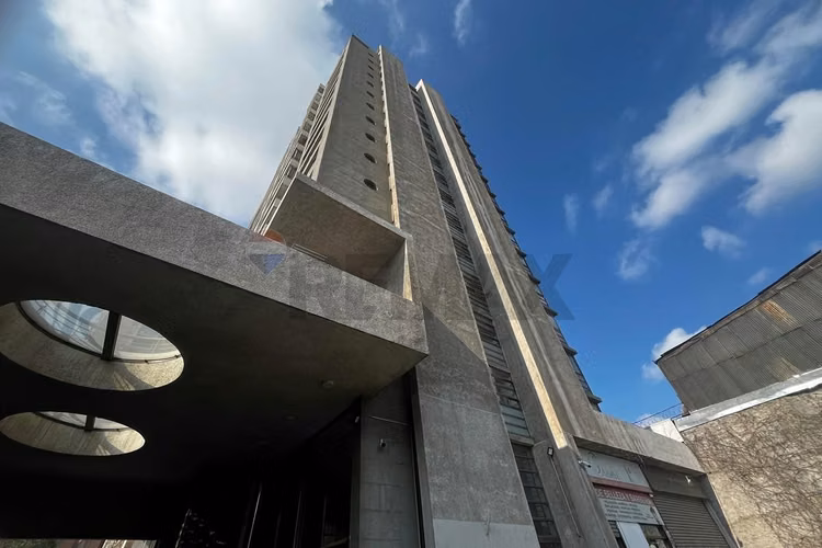 Arriendo 2d2b1e + bod. metro cerro blanco