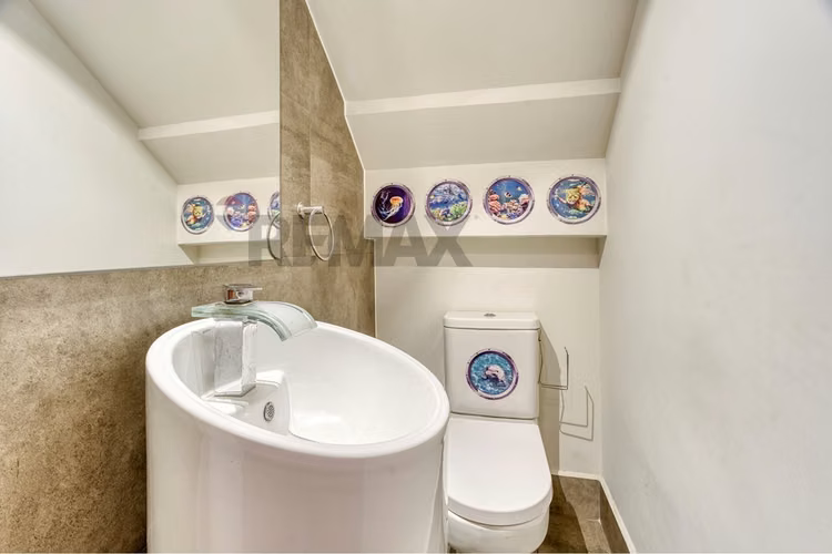 Casa moderna en condominio exclusivo de la dehesa