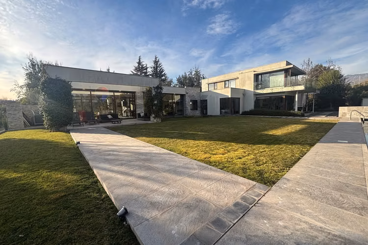 Exclusiva casa en las brisas de chicureo