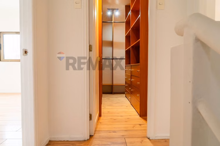 Casa remodelada en pasaje cerrado