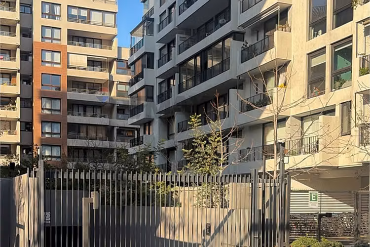 2d+2b cerca metro cal y canto + bodega