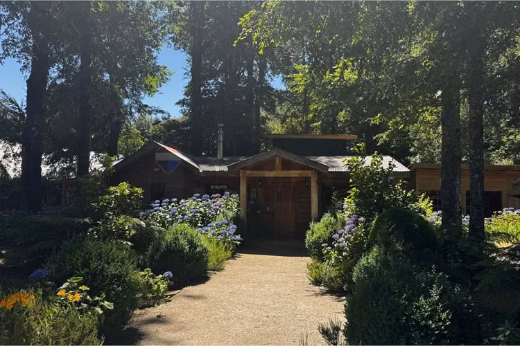 Venta casa con cabaña en huife pucón