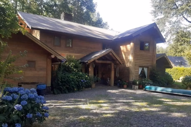 Venta casa con cabaña en huife pucón