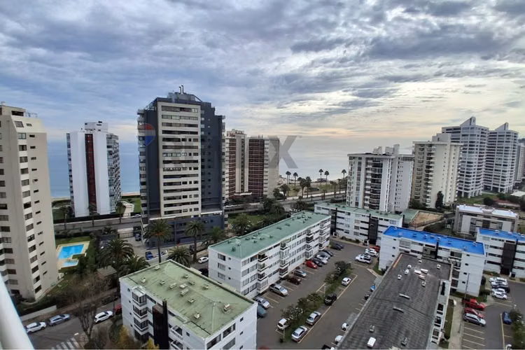 Moderno depto con vista al mar