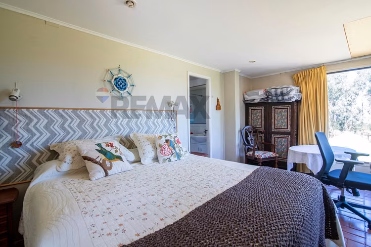 Casa de agrado con piscina y jardín 10640 mts2