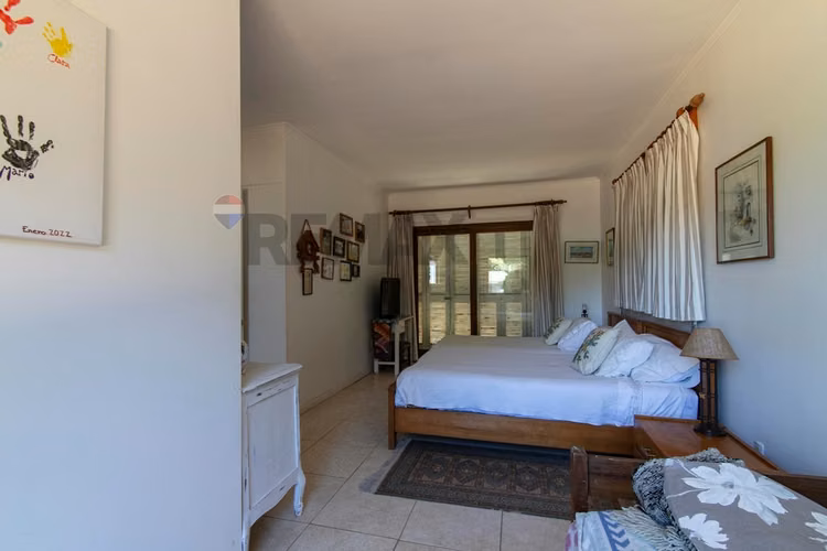 Casa de agrado con piscina y jardín 10640 mts2
