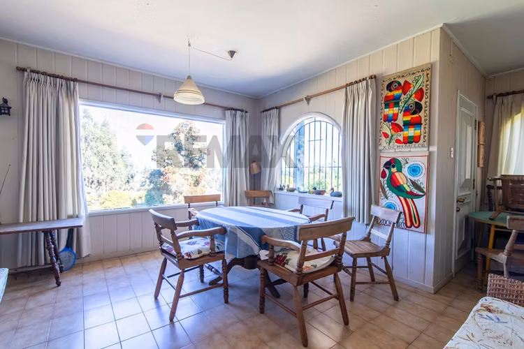 Casa de agrado con piscina y jardín 10640 mts2