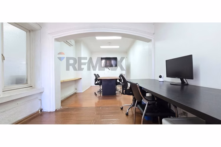 Buena casa comercial gran ubicación y conectividad
