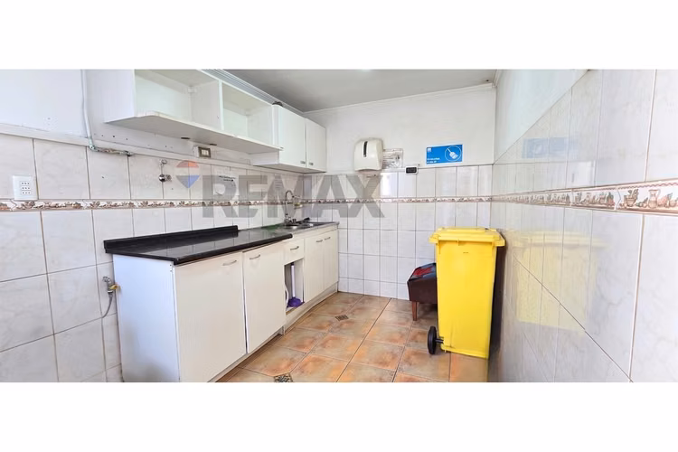 Buena casa comercial gran ubicación y conectividad