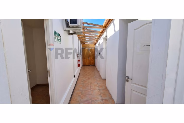 Buena casa comercial gran ubicación y conectividad
