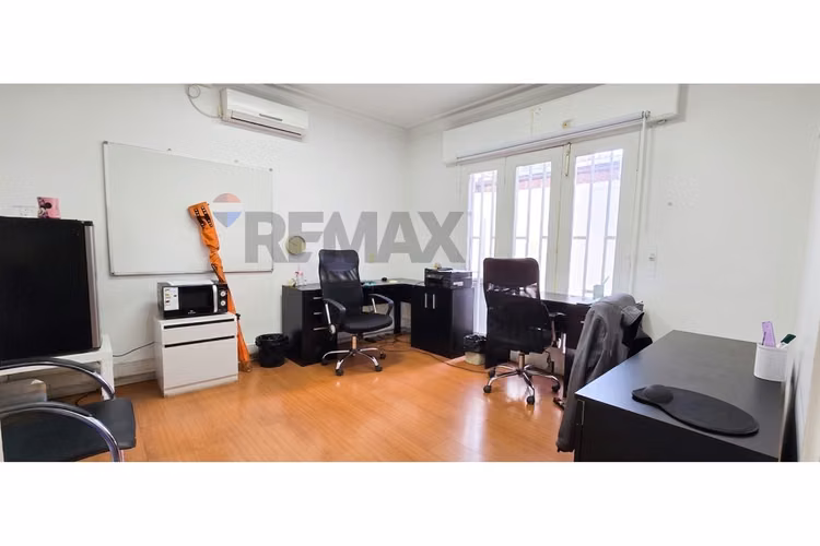 Buena casa comercial gran ubicación y conectividad