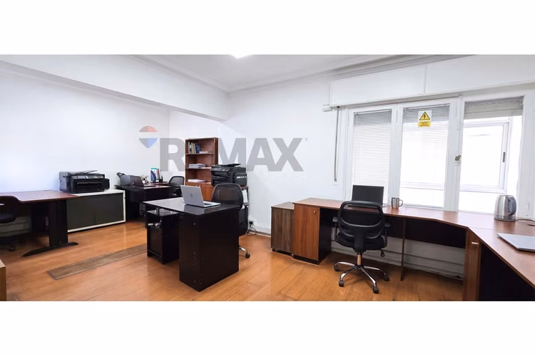 Buena casa comercial gran ubicación y conectividad