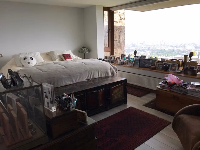 DEPARTAMENTO Townhouse en segurísimo condominio con linda vista a Santiago