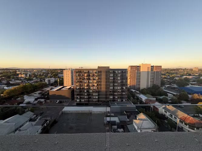 VENDO  DEPARTAMENTO  AMPLIO EN EDIFICIO CENTRO I