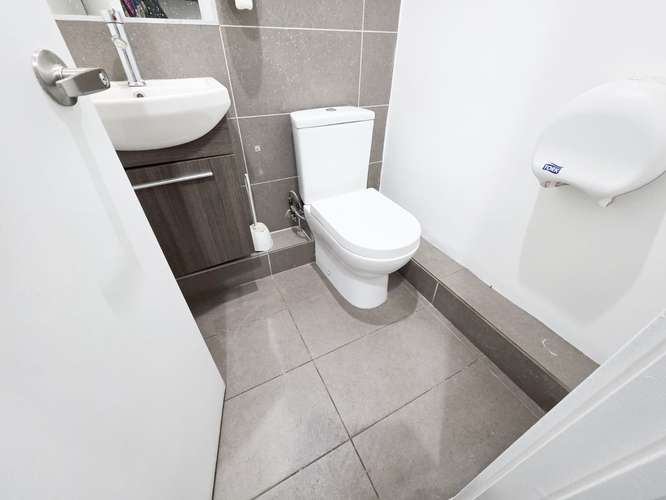 ARRIENDO LINDA OFICINA EN METRO PRINCIPE DE GALES